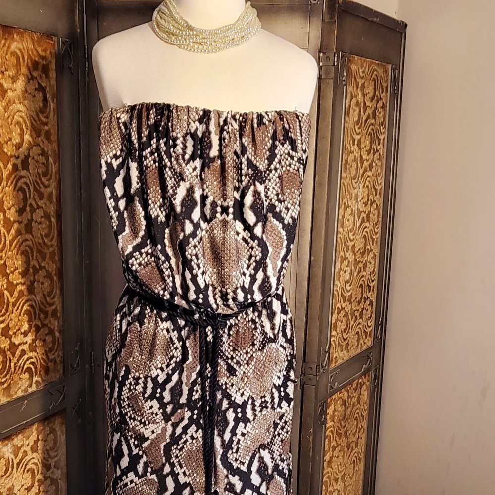 Medium size animal print strapless jumpsuit!